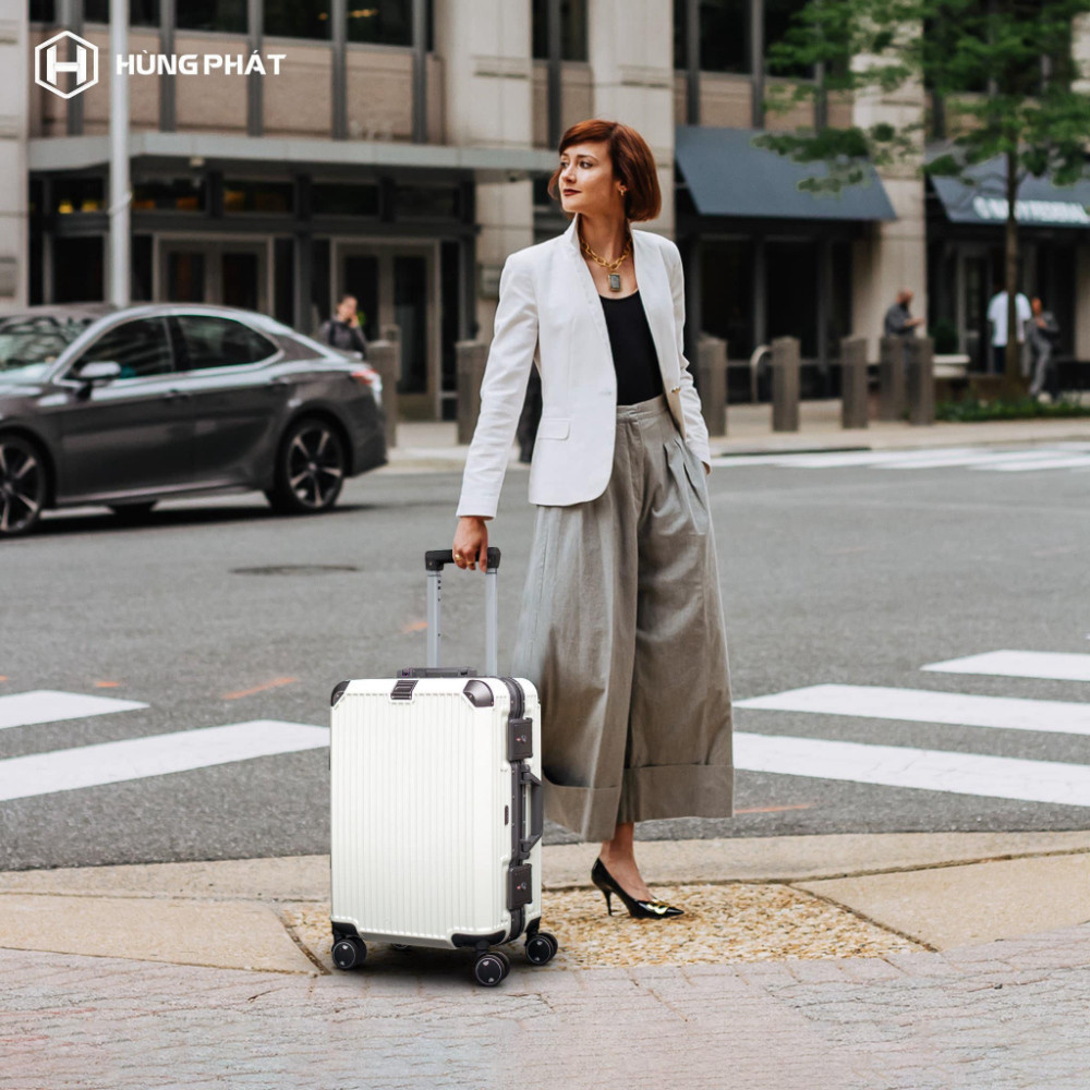 Vali Khung Nhôm TRAVELKING 8003 chất nhựa PC chống xước cao cấp HCM NHẬN HÀNG 1H