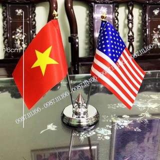 Cờ để taplo xe ô tô
