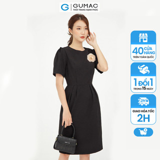 Đầm ôm nữ xếp ly eo phối hoa cài GUMAC DB571