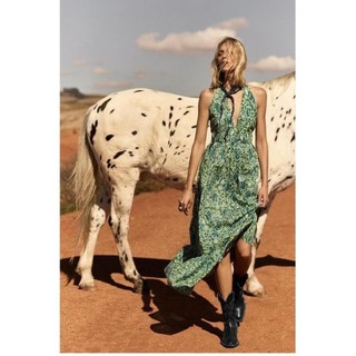 Zara đầm cổ yếm họa tiết hoa xanh lá maxi xòe  - Zara made in Morocco full tag