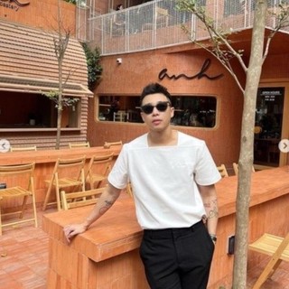 Áo phông basic cổ vuông UNCLÉ White Square Collar T-shirt