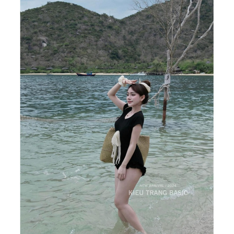 [HOT] Jumsuit Bikini Bèo Nơ Ngực Tay Cộc Chất Co Dãn Thoải Mái, body suit đi biển đi chơi siêu xinh B001 | BigBuy360 - bigbuy360.vn