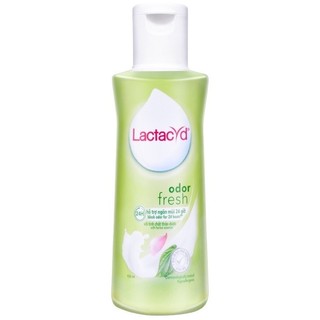 Dung Dịch Vệ Sinh Phụ Nữ Lactacyd Trầu Không (150 ml)