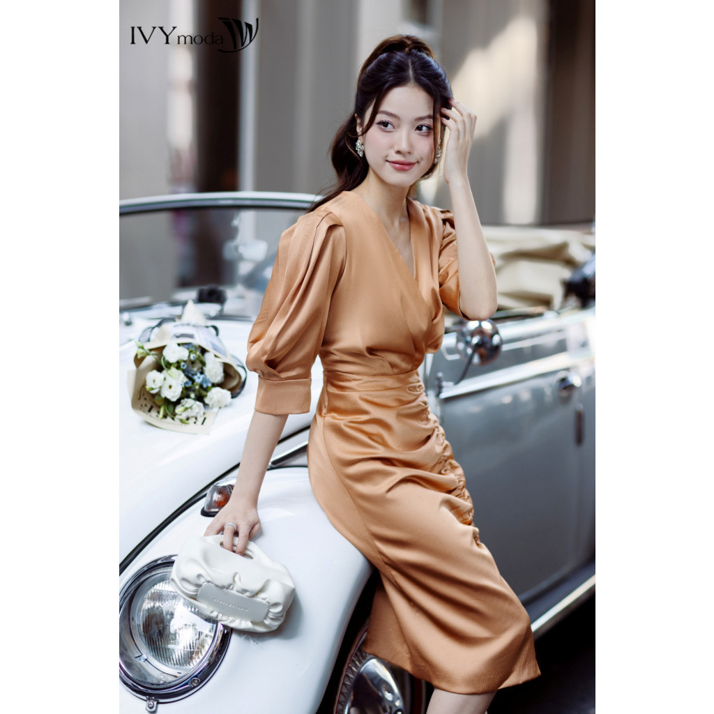 Đầm xếp cổ chữ V IVY moda MS 48M8054