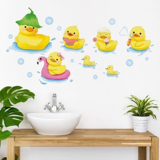 Decal dán tường gia đình vịt vàng trang trí phòng tắm Trang trí nhà cửa