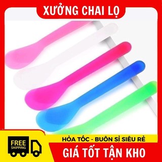 Que nhựa lấy kem, muỗng kem dùng trong spa