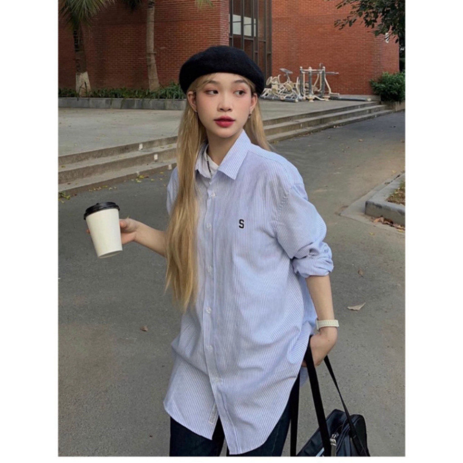 Áo Sơ Mi Kẻ Sọc Xanh UNISEX Nam Nữ Form Rộng Họa Tiết Thêu Chữ S Phong Cách Retrostyle Chất Lanh Lụa