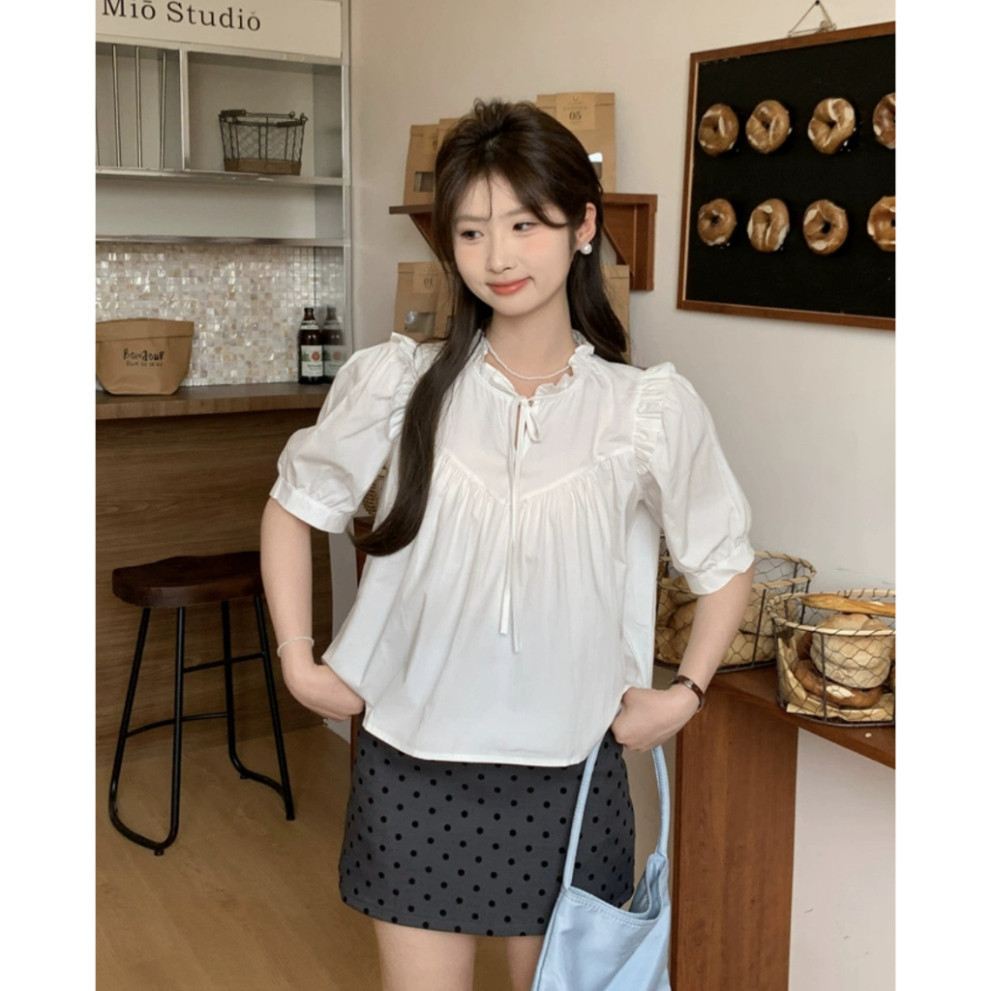 Áo babydoll ngắn tay bèo cổ buộc nơ thân trước bổ cúp V bồng nhún phong cách Hàn Quốc | BigBuy360 - bigbuy360.vn