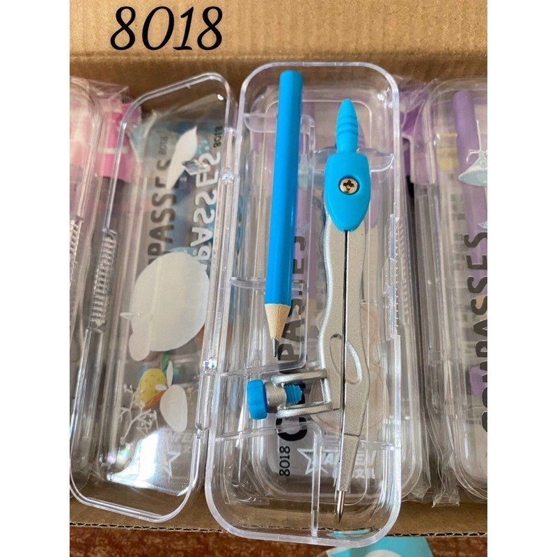 1 Hộp Compa 8018