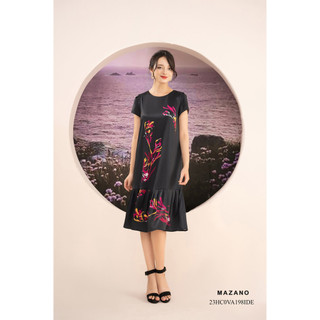 Đầm suông đen dáng chữ A xếp ly chân nữ Mazano
