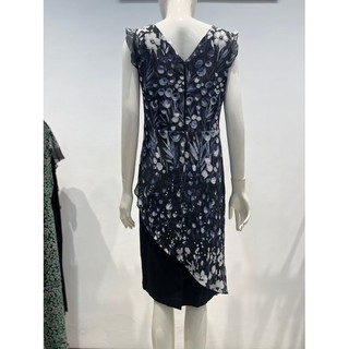 Váy đen phối cách điệu