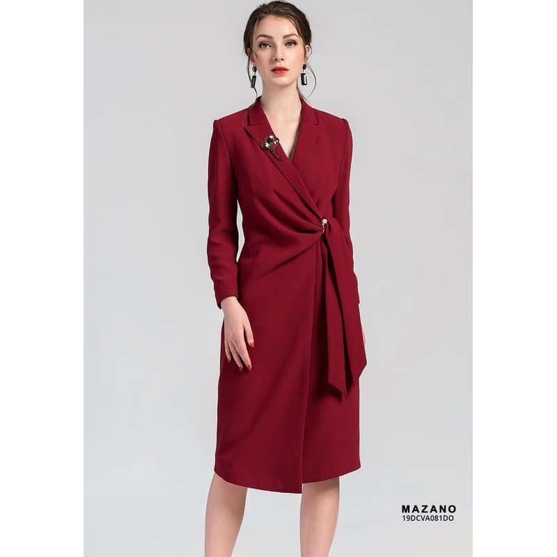 Đầm đỏ cổ vest thắt đai nữ Mazano