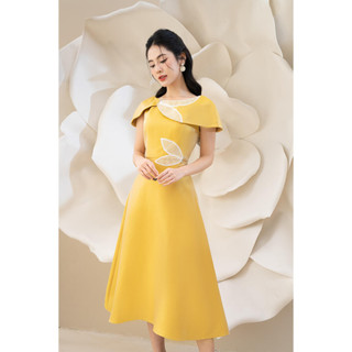 Đầm tiệc dáng xòe, cổ và eo phối lưới đính đá cánh chuồn chuồn MMOutfit DA0224021