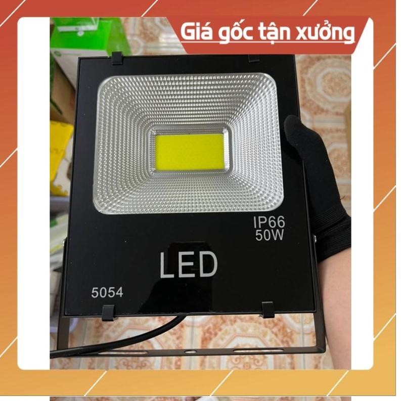 Đèn Pha Led ngoài trời 50w-100w 5054 ip66 Đúng Công suốt
