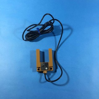 Cảm Biến Omron E3S-GS3E4