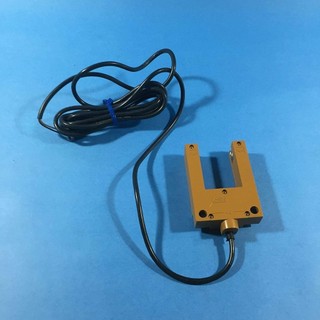 Cảm Biến Omron E3S-GS3E4