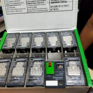 Rơ le relay trung gian schneider 14 chân dẹt rxm4ab2bd rxm4ab2p7