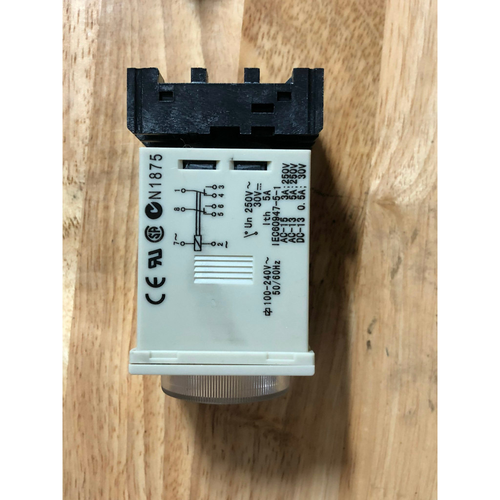 Timer Omron H3CR-A8 1.2-300h 24-240VAC/DC