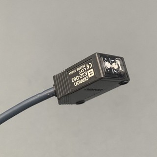 CẢM BIẾN QUANG OMRON E3Z-D62 NPN