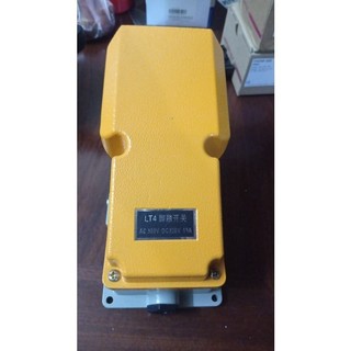 Công tắc bàn đạp chân lt4 220v 15a