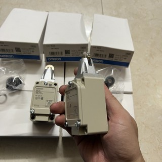 Công Tắc Hành Trình OMRON WLD2