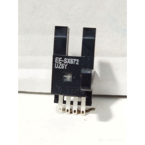 Cảm biến quang OMRON EE-SX672