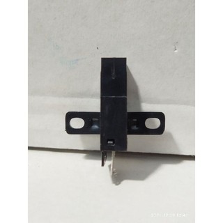 Cảm biến quang OMRON EE-SX672