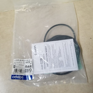 Cảm biến tiệm cận Omron E2B-M12KS04-WP-B1 2M