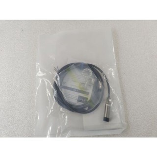 Cảm biến tiệm cận e2b-m12kn08-wp-b1 pnp 2m omi omron