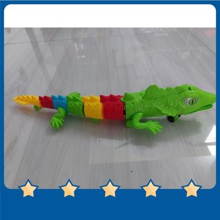 Đồ chơi thằn lằn chạy bằng pin cho bé