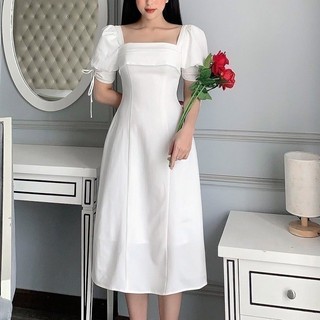 RECHIC Đầm dài Emma màu trắng cổ vuông tay phồng trẻ trung xinh xắn thanh lịch