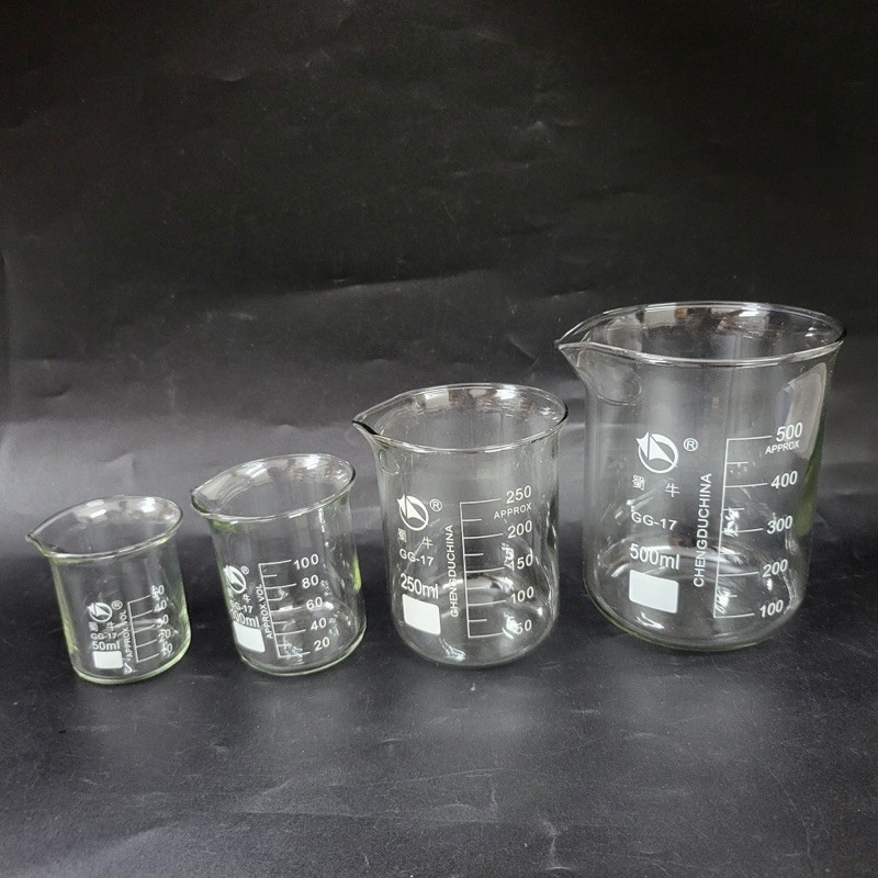 Cốc thủy tinh 500ml chia vạch, thiết kế có mỏ rót tiện lợi