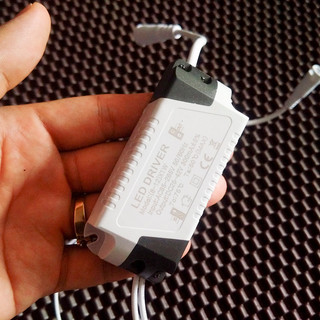 Nguồn driver tăng phô chấn lưu đèn Led trần ốp nổi hoặc âm 8w-12w jack tròn