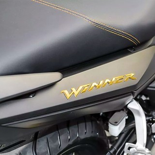 Bộ 2 tem dán xe Winner 3D nổi màu Vàng
