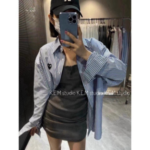 Sơ mi kẻ dài tay thêu tim PLAY /Shyncloset | BigBuy360 - bigbuy360.vn