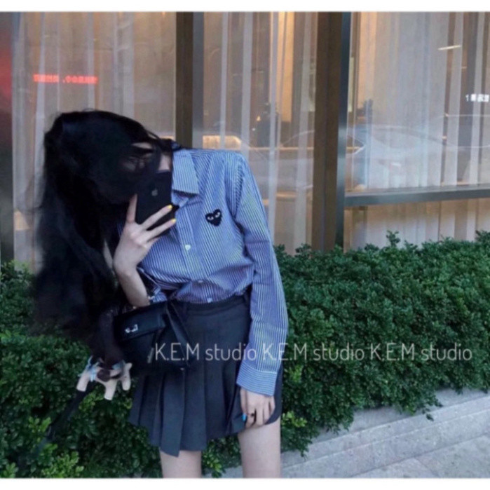 Sơ mi kẻ dài tay thêu tim PLAY /Shyncloset | BigBuy360 - bigbuy360.vn