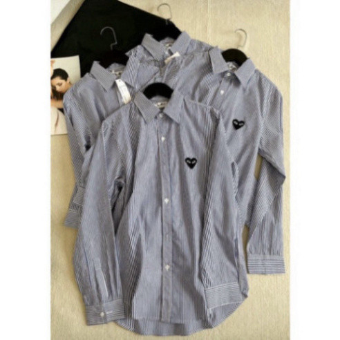 Sơ mi kẻ dài tay thêu tim PLAY /Shyncloset | BigBuy360 - bigbuy360.vn