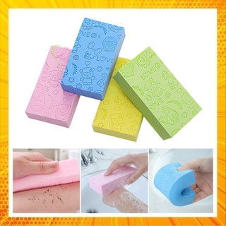 Bông tắm bọt biển tẩy tế bào chết