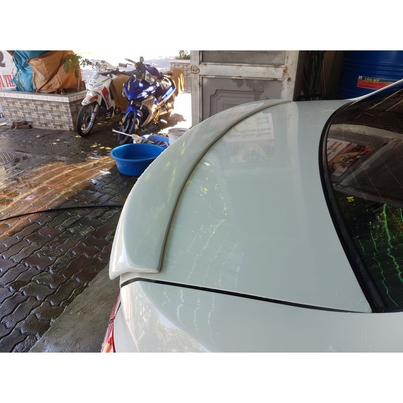 Đuôi gió i10 Sedan