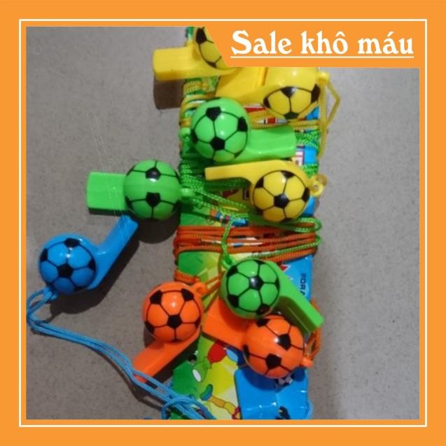 Còi nhựa, còi bóng đá