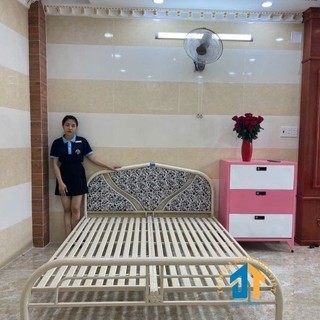 Giường sắt kiểu tròn 1m8 dài 2m