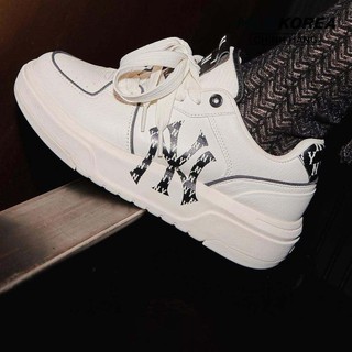 MLB - Giày sneakers unisex cổ thấp Chunky Liner Classic Monogram 3ASXCLR3N-50WHS