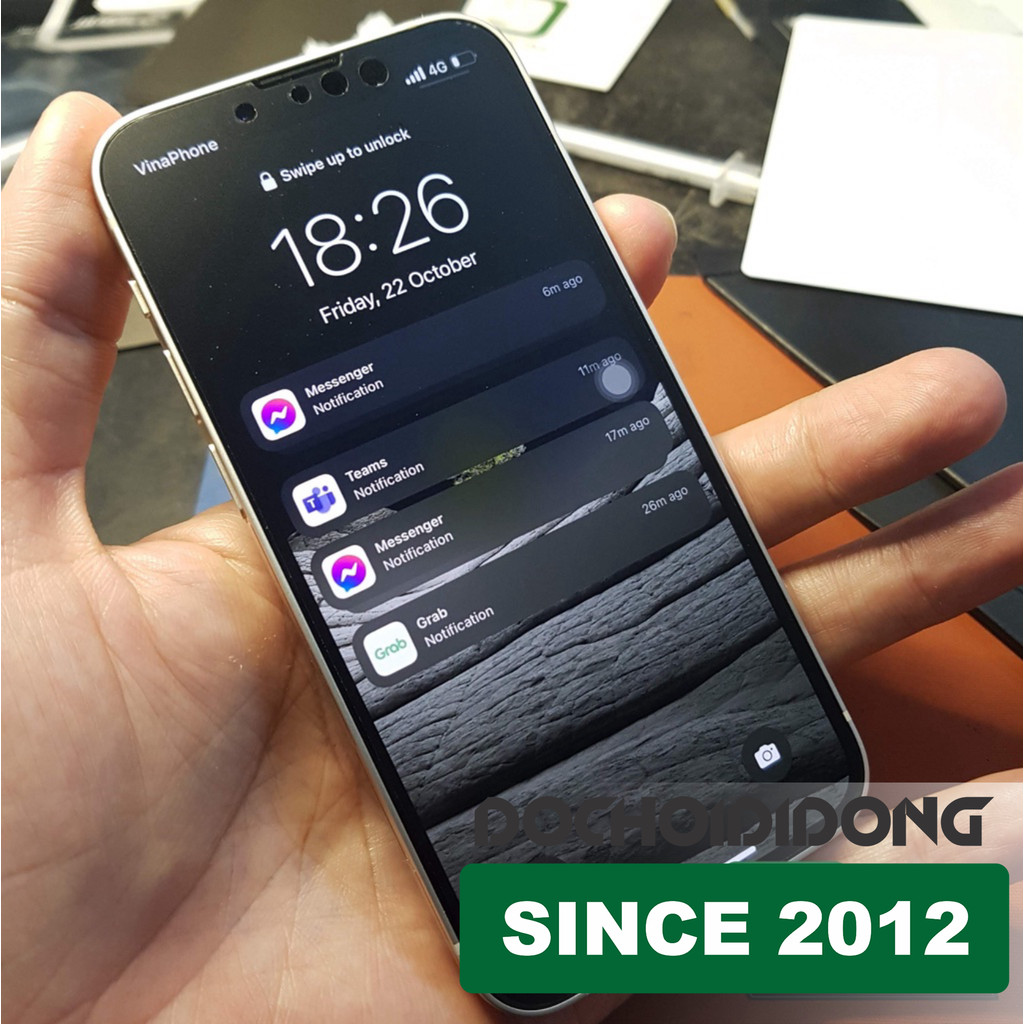 Miếng dán PPF  iPhone 13 mini trong, nhám, đổi màu cao cấp