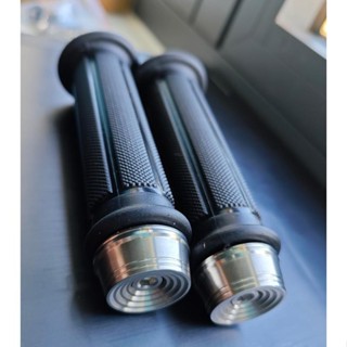 Tay nắm TBT+Gù salaya inox hàng Nhập mẫu V1 sử dụng cho mọi loại xe, hàng mềm, bám tay(giá 1 đôi)