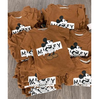 Áo cotton C & A dư xịn màu nâu họa tiết Mickey bé trai size 3m-3y