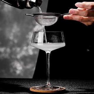 Sáu giờ rưỡi Ly cocktail ly goblet ly martini ly lychee ly rượu hoa quả ly tháp ly sữa ly rượu hỗn hợp đặc biệt