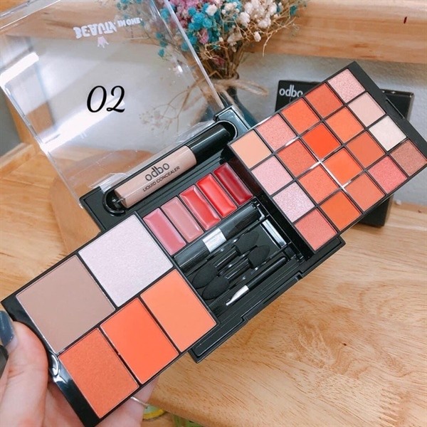 Bắt sáng + tạo khối + phấn má hồng + phấn mắt + son môi odbo beauty in one OD1006