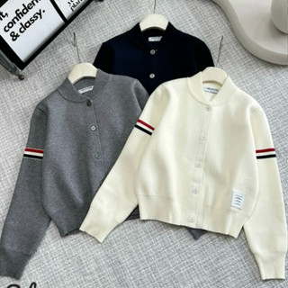 Áo Khoác Cadigan, Áo Len Cardigan nữ Thom Browne Cổ Tròn Tay Kẻ Dễ Thương Phong Cách Thome Hàn Quốc Nhẹ Nhàng