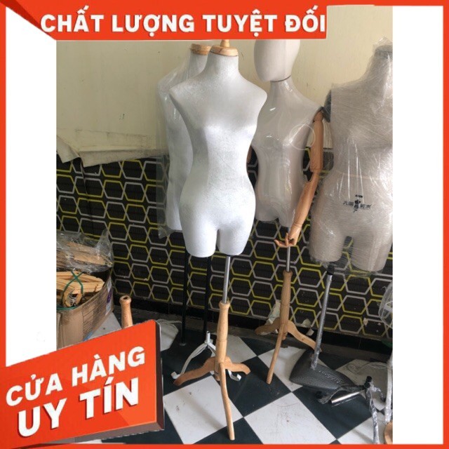 Manocanh Nhung Nữ Chân Gỗ