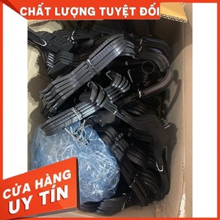 1 thùng móc áo 200 cây